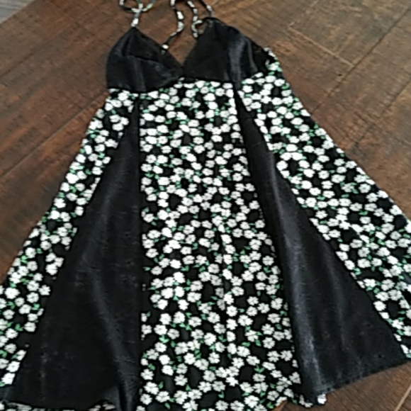 ASOS Daisy Dress with lace inserts 8 - Picture 3 of 7